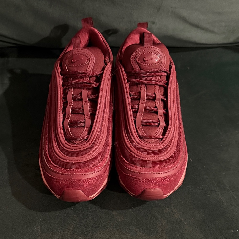 Nike Air Max 97 SE Athletic Shoes